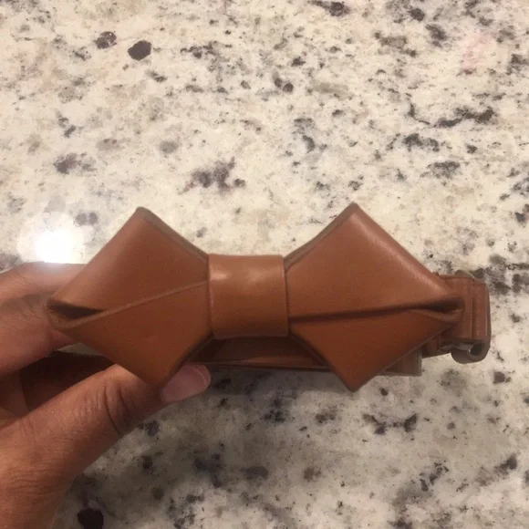 Skinny Faux Leather Waist Belt - Picture 4 of 16